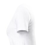 La playera “Origin – Sketch Pastelle” del Fan Club exhibe las costuras y la calidad del tejido en el lado izquierdo, destacando su durabilidad y excelente confección.