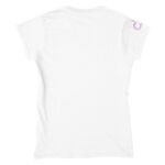 La playera “Origin – Sketch Pastelle” del Fan Club se muestra sin modelo, de espaldas sobre una superficie plana, resaltando los detalles de calidad de las costuras y el tejido.